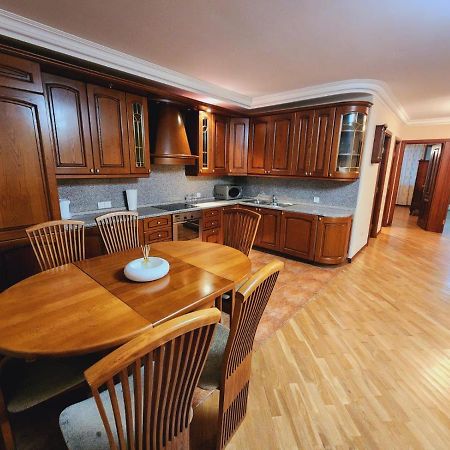 Luxuary Spacious 2+1Bedroom Apt,Centre Yerevan Exterior photo