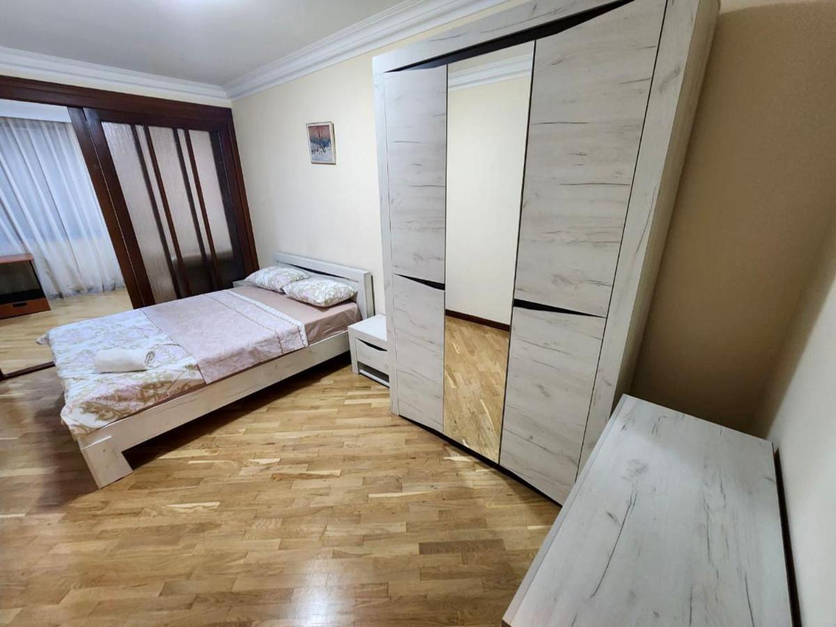 Luxuary Spacious 2+1Bedroom Apt,Centre Yerevan Exterior photo