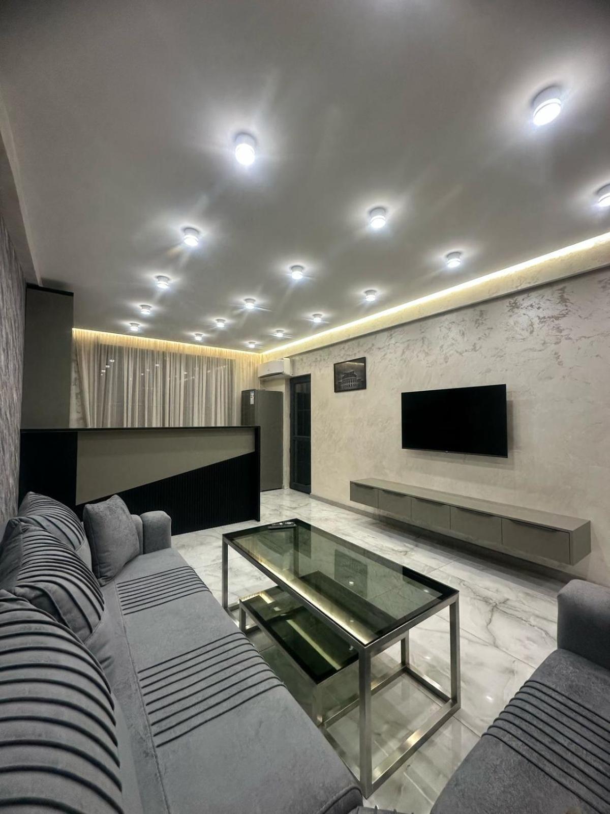 Luxuary Spacious 1Bedroom Apt,Centre Yerevan Exterior photo